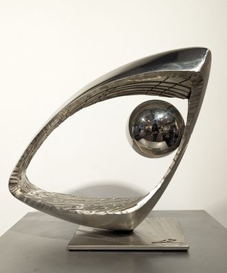 Guilaume Roche Sculpture Inox Mobius 8 _ 25X30X12